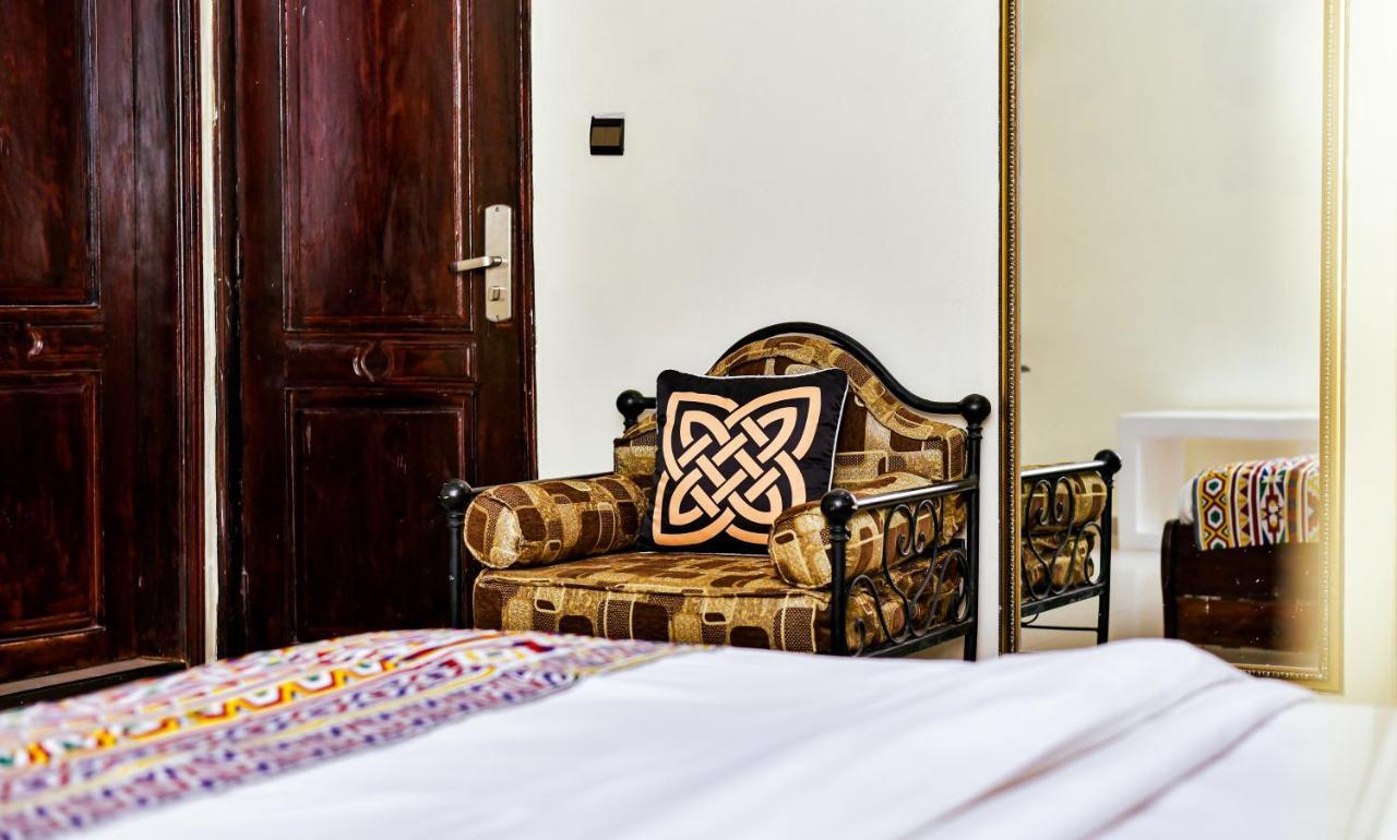 Hotel M'Rode Ломе Экстерьер фото